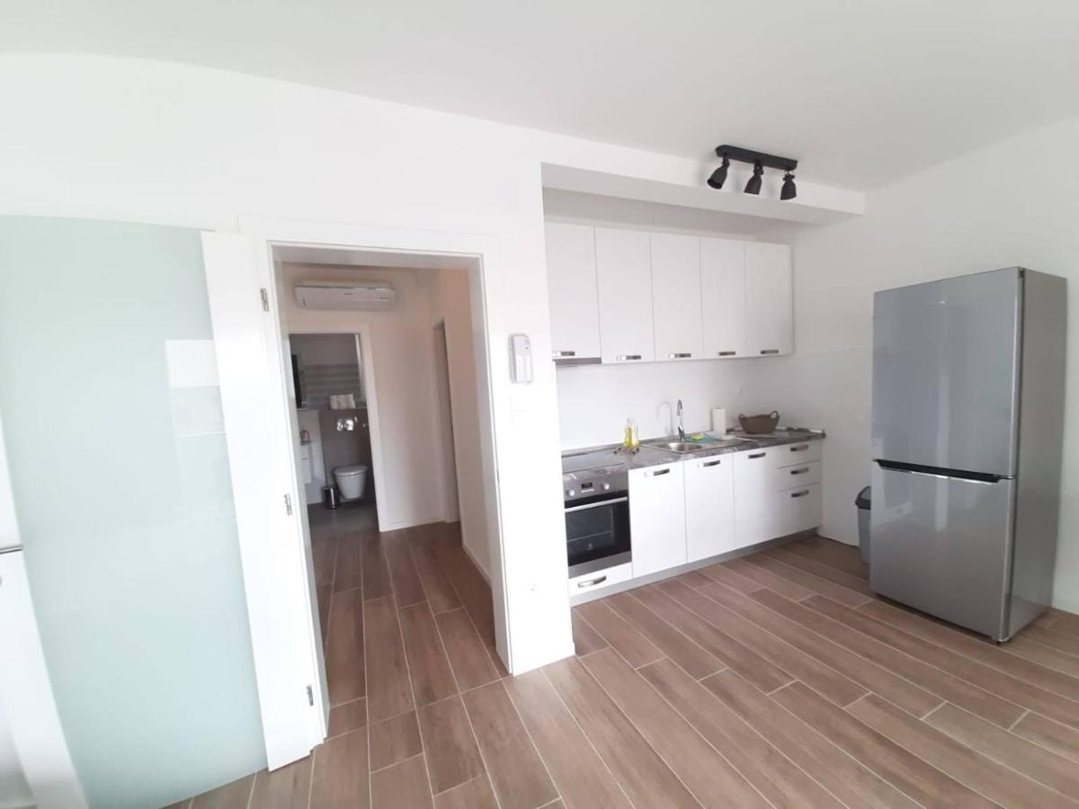 Relax Apartments Новалья Экстерьер фото