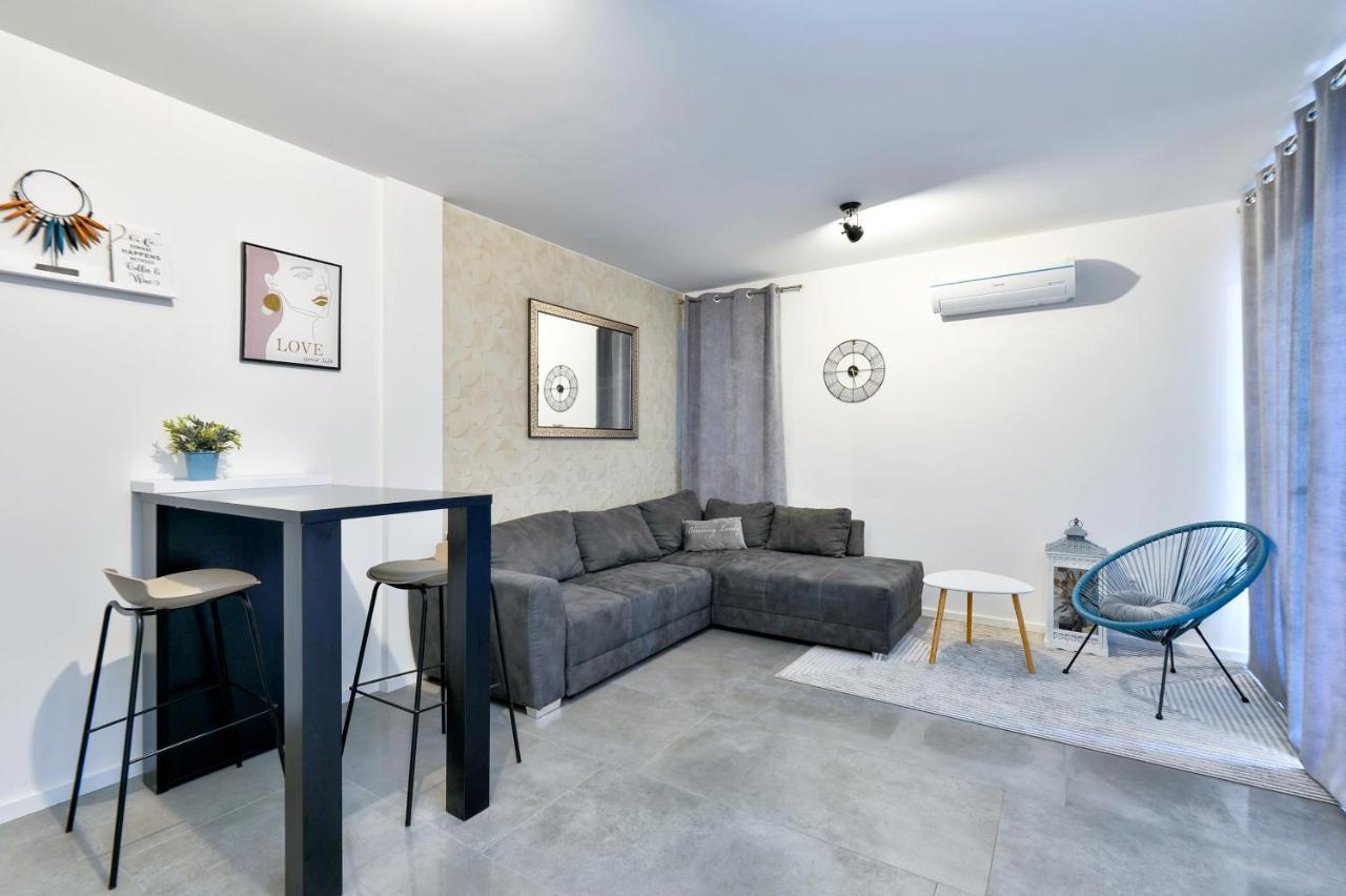 Relax Apartments Новалья Экстерьер фото