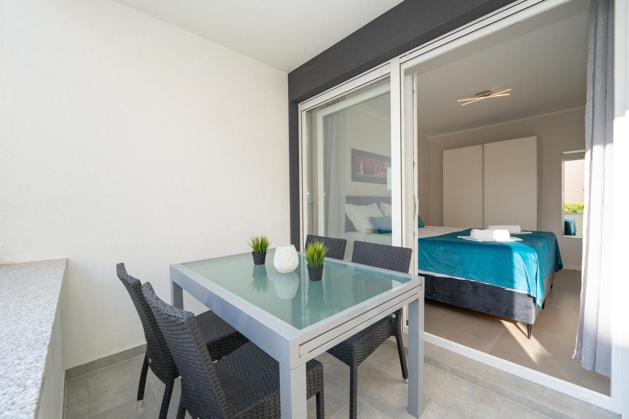 Relax Apartments Новалья Экстерьер фото