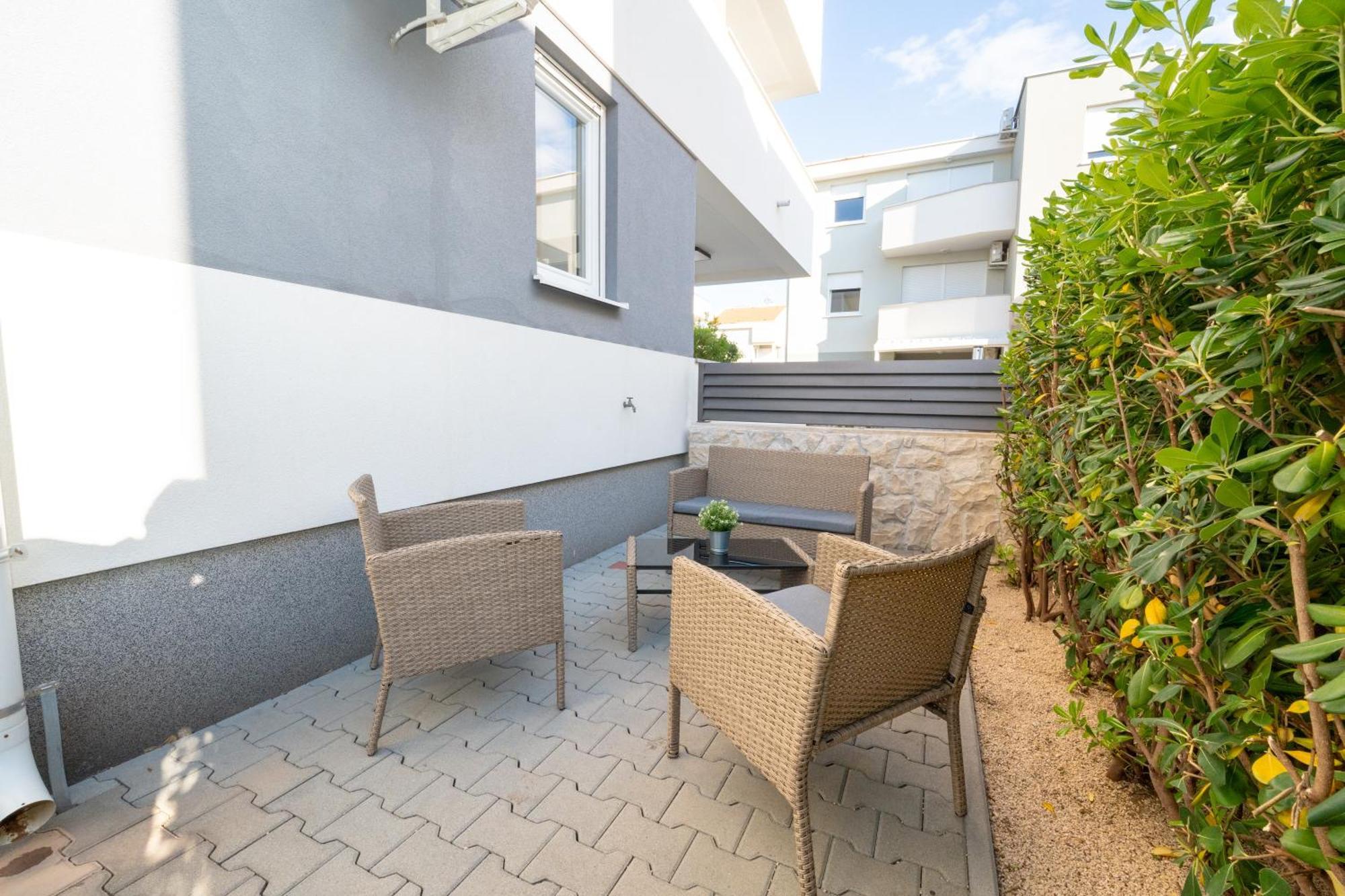 Relax Apartments Новалья Экстерьер фото
