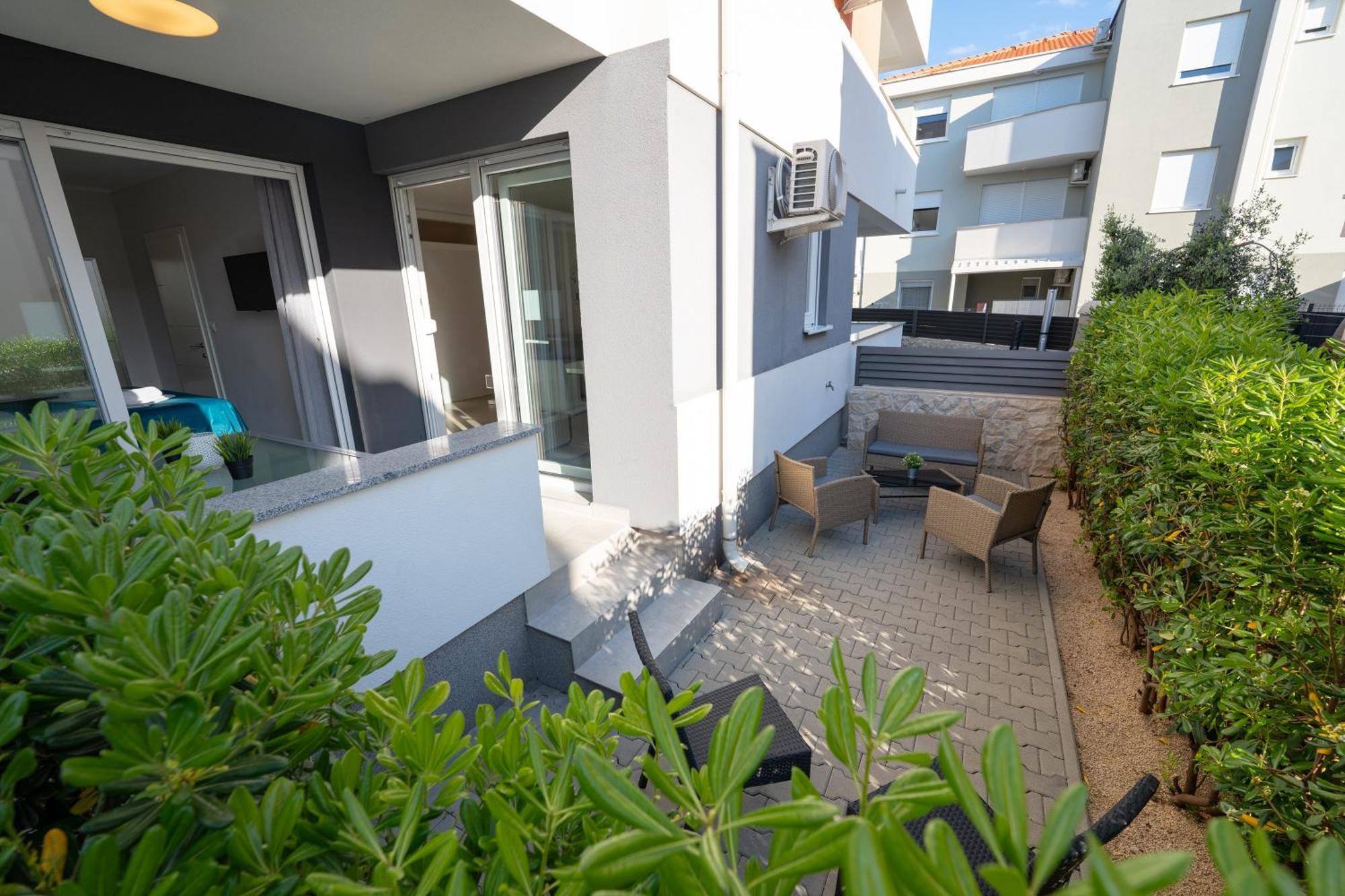 Relax Apartments Новалья Экстерьер фото
