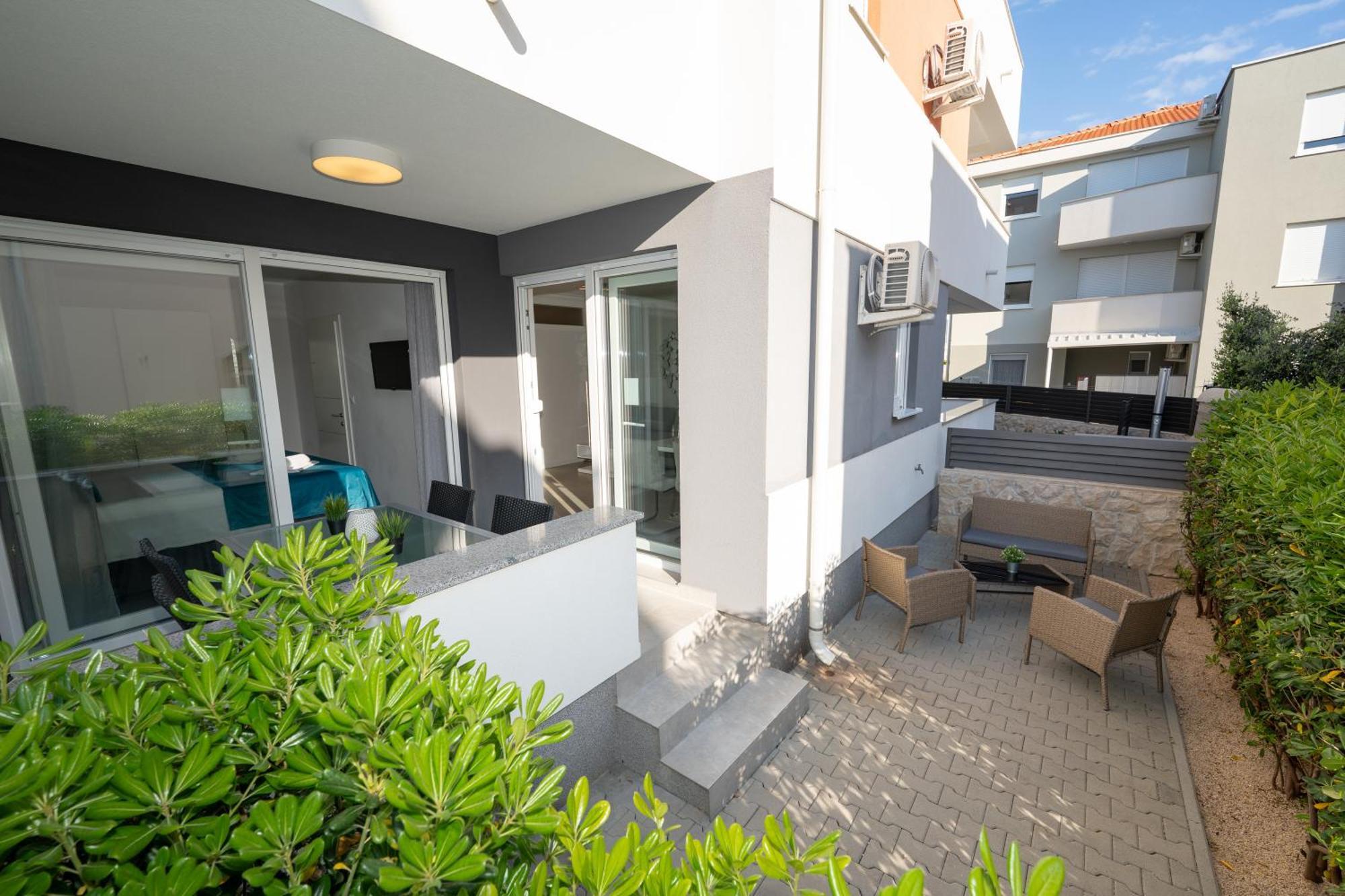 Relax Apartments Новалья Экстерьер фото