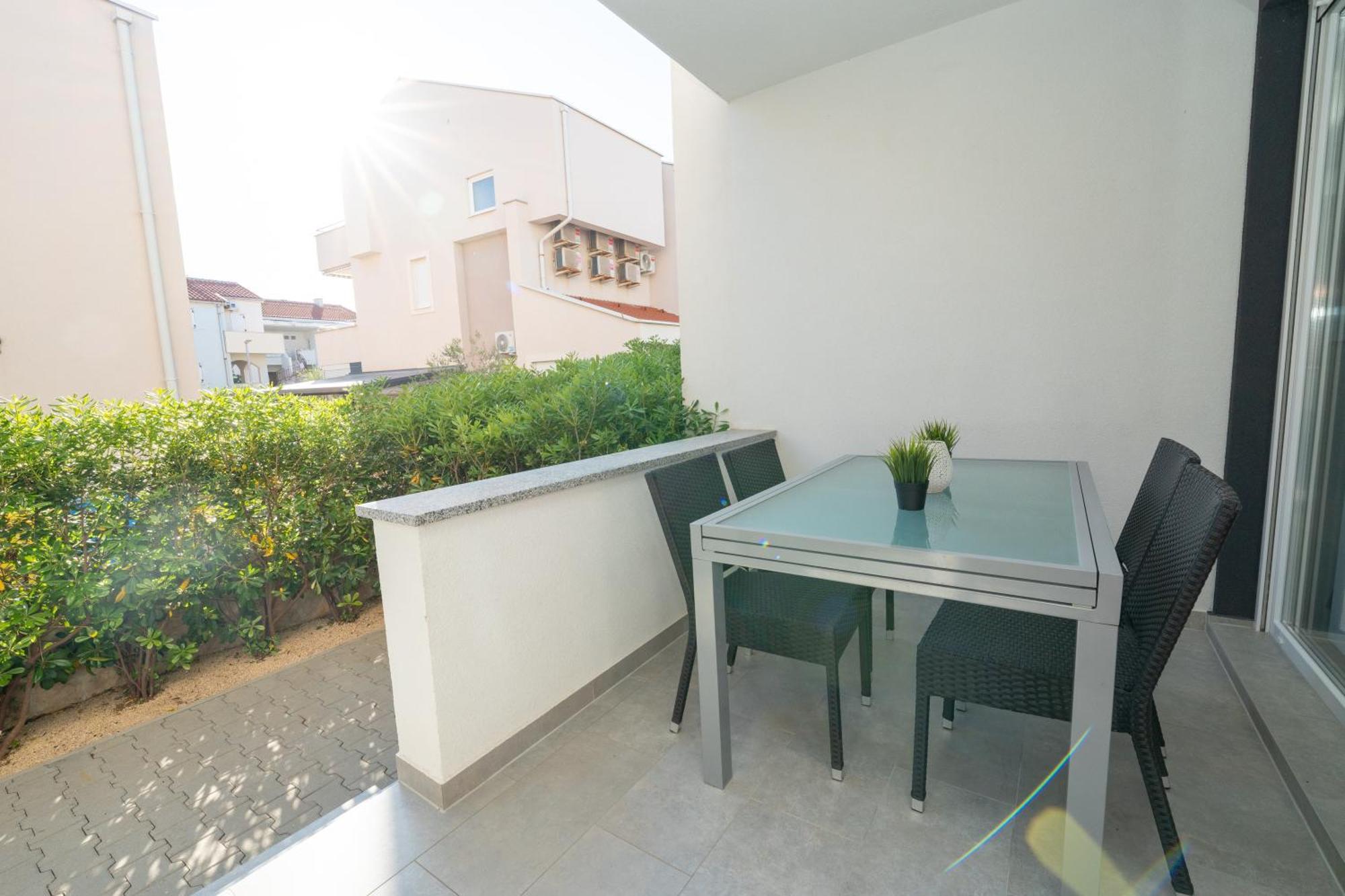 Relax Apartments Новалья Экстерьер фото